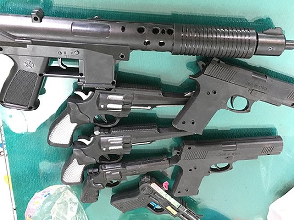 Thu giữ 2.100 khẩu súng đồ chơi nhập lậu tại Thanh Hóa - Hình 1