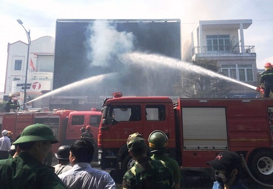 Đà Nẵng: Cháy lớn tại vũ trường Trung tâm thành phố - Hình 3