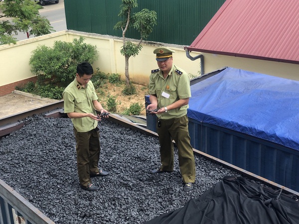 Lạng Sơn bắt giữ 120 tấn than đá không hóa đơn - Hình 1