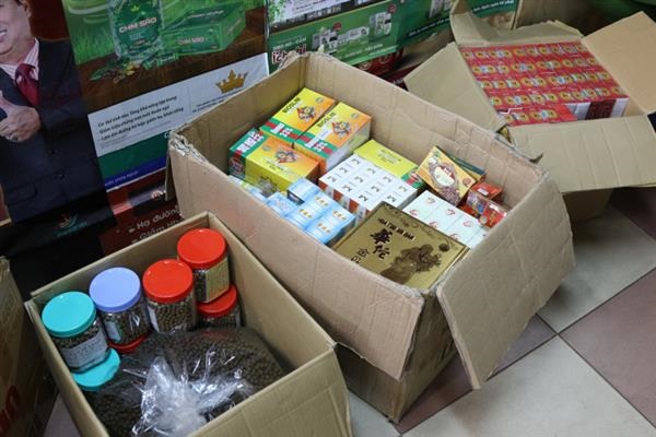 Cần Thơ: Phát hiện 2 cơ sở kinh doanh thuốc không nhãn mác