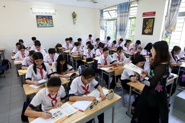 Xem xét miễn học phí cho học sinh bậc THCS tại TP Hồ Chí Minh - Hình 1