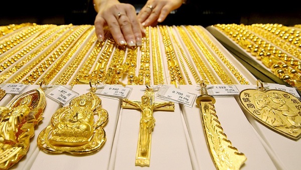 Giá vàng ngày 17/9: Chìm sâu dưới đáy