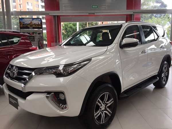 Những mẫu SUV Toyota Fortuner bán chạy nhất tháng 8/2018 - Hình 3