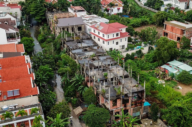 Xây dựng sai phép, khu biệt thự hạng sang bậc nhất Sài Gòn đang bị bỏ hoang phí - Hình 1