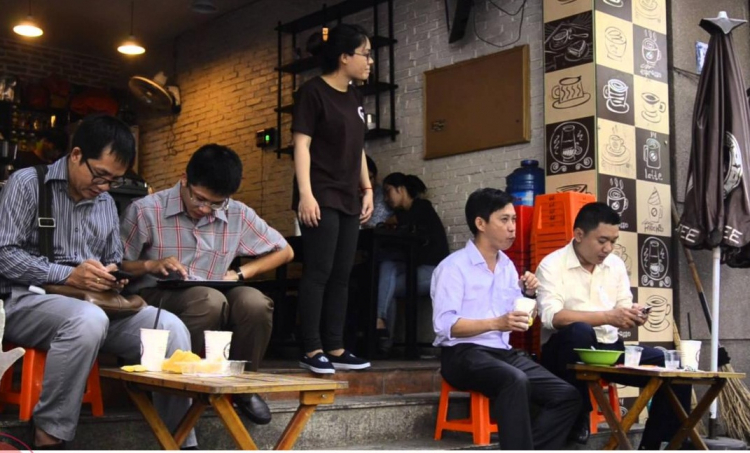 Nguy cơ tiềm ẩn khi giao dịch tài chính qua mạng wifi công cộng