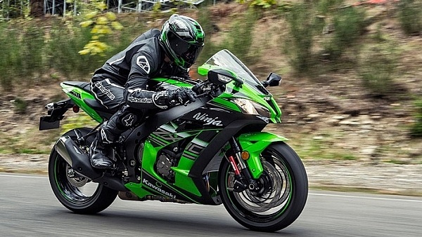 Xe gắn máy phân khối lớn từ 175cm3 trở lên sẽ bị bãi bỏ cấp giấy phép nhập khẩu tự động