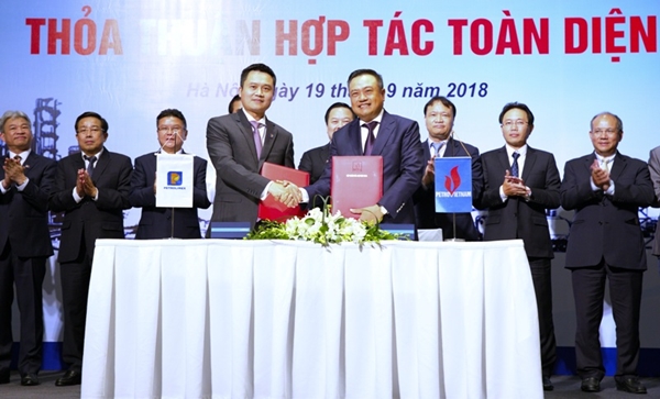 Hai tập đoàn kinh tế lớn Petrolimex và PetroVietnam ký thỏa thuận hợp tác toàn diện