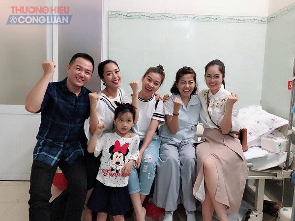 MC Ốc Thanh Vân mở sổ tiết kiệm 550 triệu cho con gái Mai Phương - Hình 1