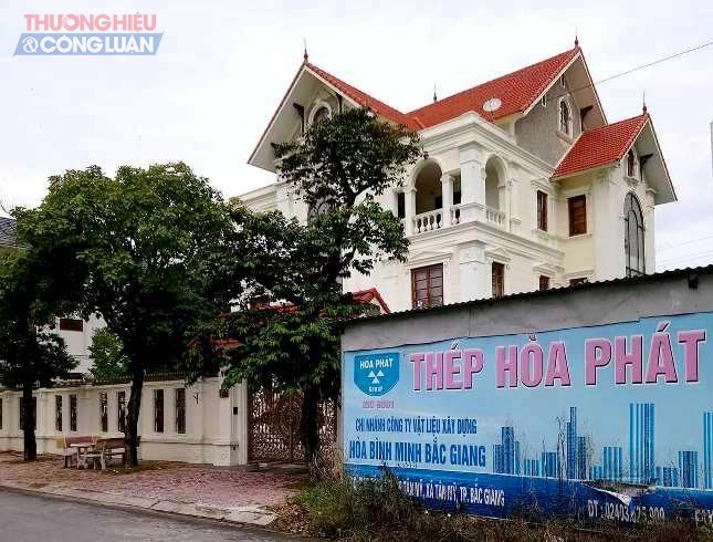 “Choáng ngợp” với khu biệt thự bề thế được cho là của nhiều quan chức tỉnh Bắc Giang - Hình 1