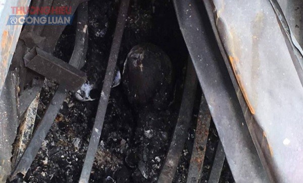 Hà Nội: Phát hiện thi thể tại khu nhà trọ bị cháy ở đường Đê La Thành - Hình 2