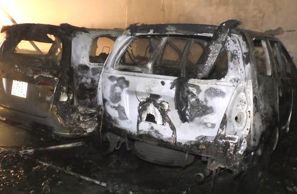 Đà Nẵng: Gara ô tô bốc cháy, nhiều xe bị lửa thiêu rụi