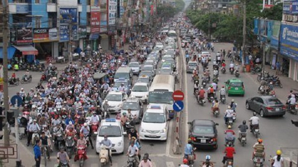 Hà Nội: Cấm ô tô hướng Phương Liệt đi đường Trường Chinh - Hình 1