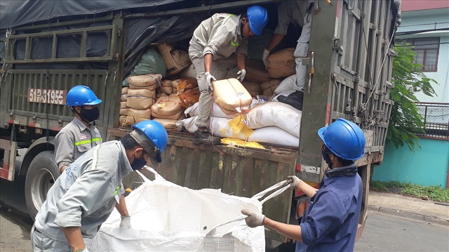 TP. HCM: Tiêu hủy số lượng lớn hàng giả trị giá hơn 8 tỷ đồng