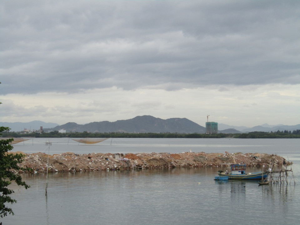 Bình Định: Lấp đầm Thị Nại, Xăng dầu Bình An bị phạt 300 triệu đồng