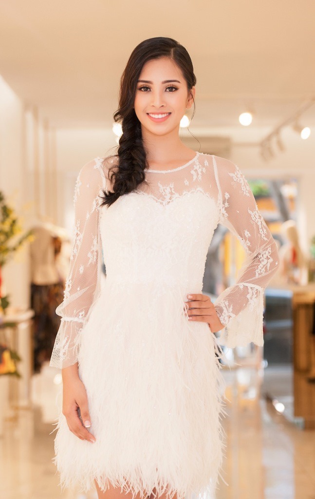 Hoa hậu Trần Tiểu Vy lên đường dự sự kiện tại Pháp