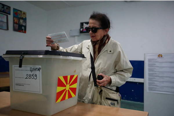 Macedonia tổ chức trưng cầu dân ý về việc đổi tên nước - Hình 1