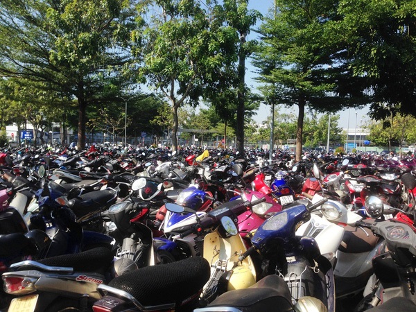 Từ hôm nay (1/10) TP Hồ Chí Minh tăng phí giữ xe