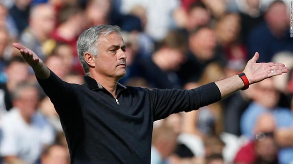 Chiến lược gia Mourinho đối diện với nguy cơ bị M.U sa thải