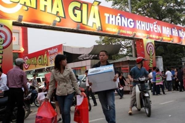 Nhiều chương trình mua sắm giảm giá tại Tháng khuyến mại Hà Nội năm 2018