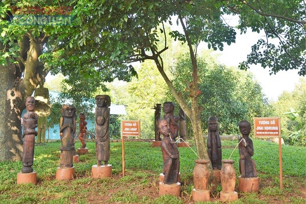 TP. Pleiku (Gia Lai): Khánh thành “Khu trưng bày tượng gỗ dân gian Bahnar, Jrai” - Hình 4