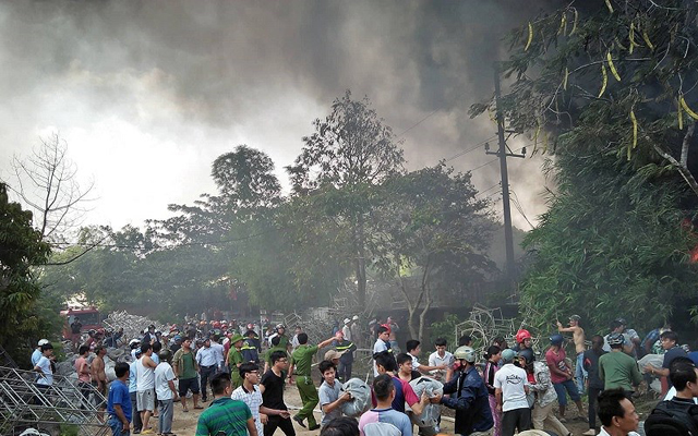 Thừa Thiên Huế: Cháy xưởng mây đan, hàng trăm công nhân chạy tán loạn