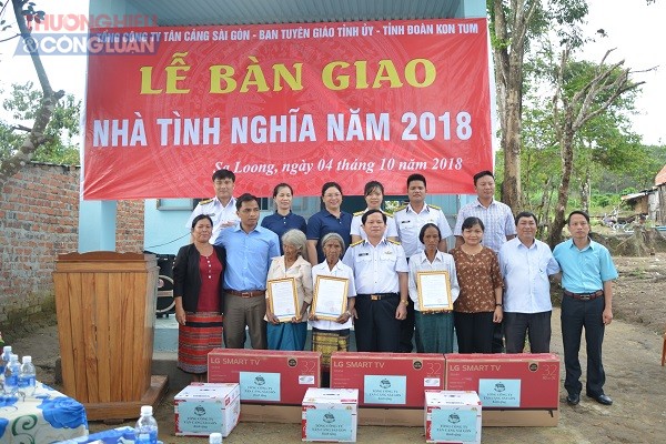 Tổng công ty Tân Cảng Sài Gòn trao nhà tình nghĩa tại Gia Lai và Kon Tum - Hình 2