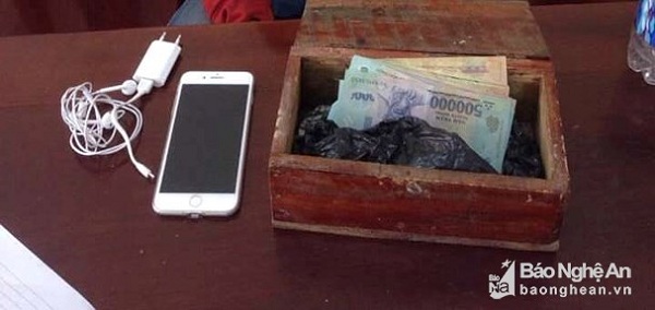 Nghệ An: Cần tiền mua Iphone, nam sinh lớp 8 đột nhập vào nhà dân trộm 40 triệu đồng
