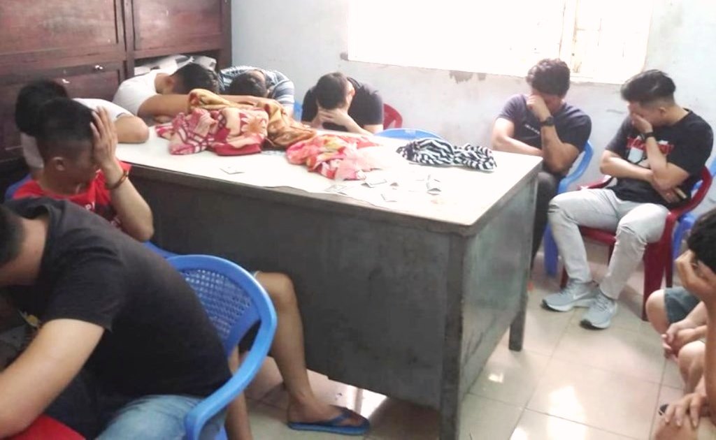 Đà Nẵng: Bắt giữ 25 thanh niên nam nữ “phê” ma túy tại quán Karaoke