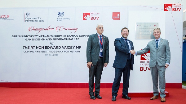 Khánh thành Trung tâm máy tính chuyên dụng Đại học Anh Quốc Việt Nam