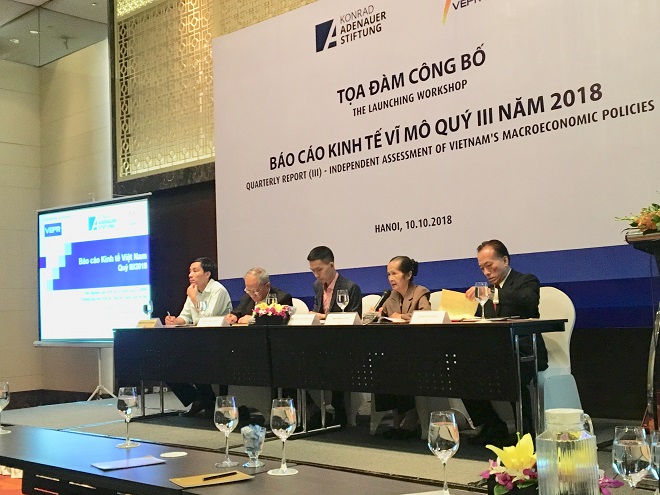 Kinh tế Việt Nam dự báo tăng trưởng 6,8% nhưng tiềm ẩn nhiều bất ổn