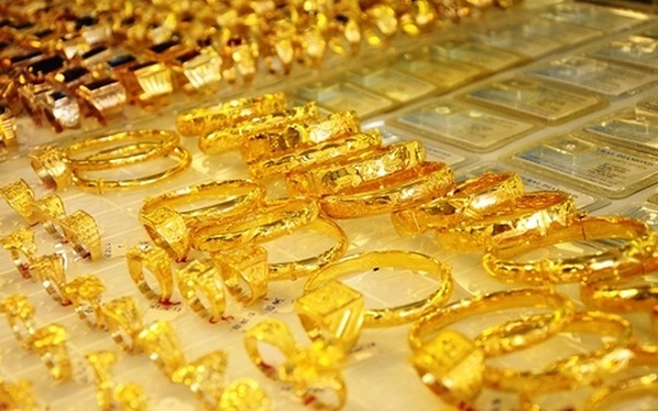 Giá vàng hôm nay 11/10: USD vẫn ở mức cao khiến vàng chịu sức ép - Hình 1