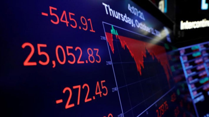 Bán tháo chưa dừng, Dow Jones lại “bay” gần 550 điểm - Hình 1