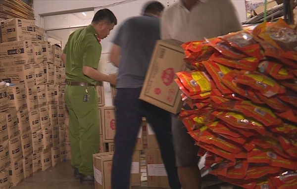 Đắk Lắk: Phát hiện hơn 10 tấn Hạt nêm, bột ngọt không rõ nguồn gốc, xuất xứ