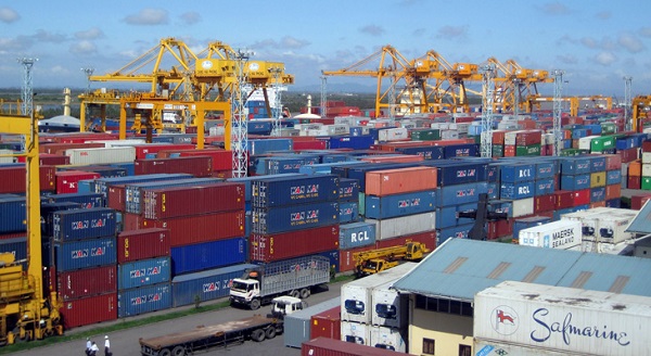 9 tháng đầu năm, lượng hàng hóa thông qua cảng biển đạt gần 386 triệu tấn - Hình 1