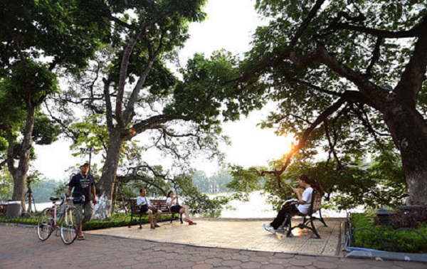 Dự báo thời tiết ngày 14/10: Bắc Bộ hửng nắng, Nam Bộ mưa dông