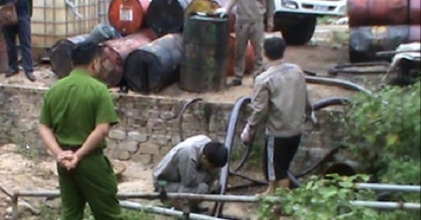 Quảng Ninh: Phát hiện cơ sở tái chế hàng nghìn lít dầu thải trái phép