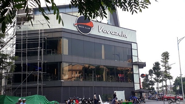 Chủ dự án Artemis Lê Trọng Tấn cho mở quán bia trên nhà kỹ thuật!