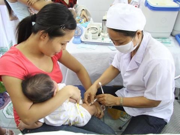Bộ Y tế: Hơn 4 triệu trẻ sẽ được tiêm bổ sung vắc xin sởi – rubella - Hình 1