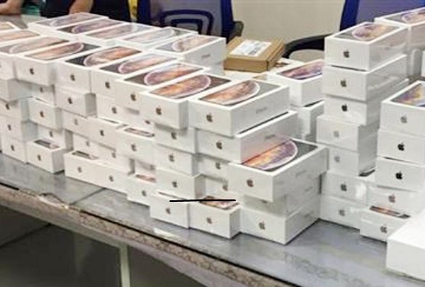 Chính phủ chỉ đạo xác minh vụ nhập khẩu hơn 1.157 iPhone ở Nội Bài - Hình 1