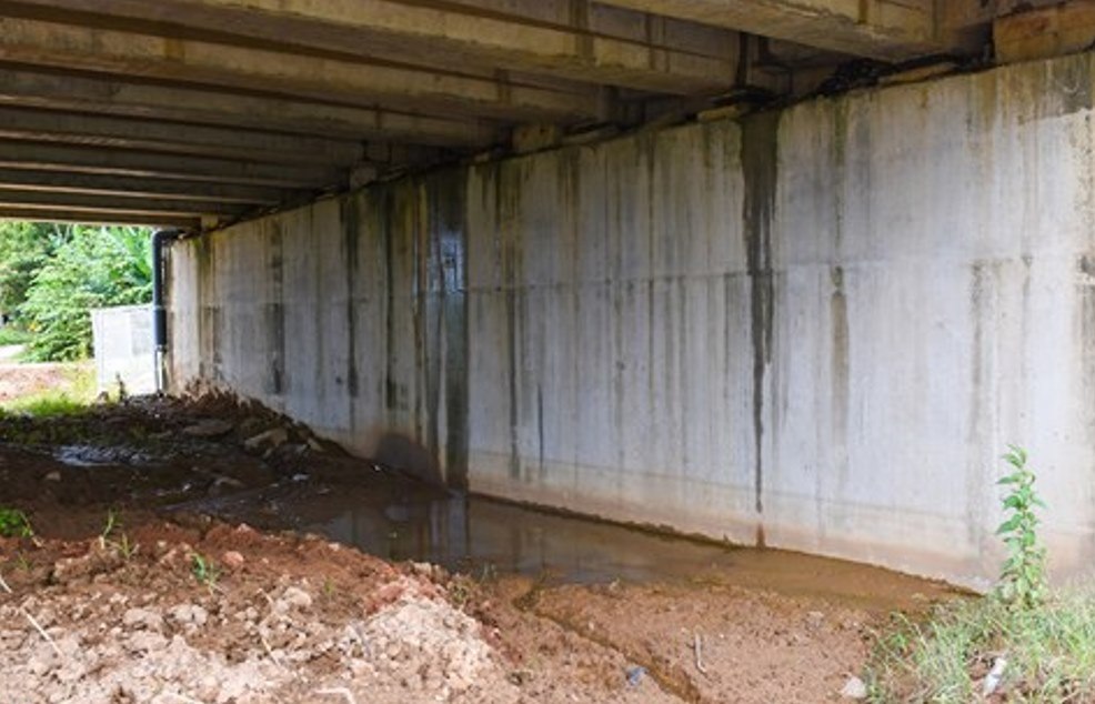 Cao tốc Đà Nẵng-Quảng Ngãi: Vá xong ổ gà lại thấm dột…?