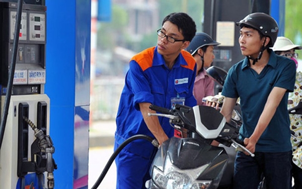 Điều chỉnh giá xăng từ 15 giờ ngày 22/10