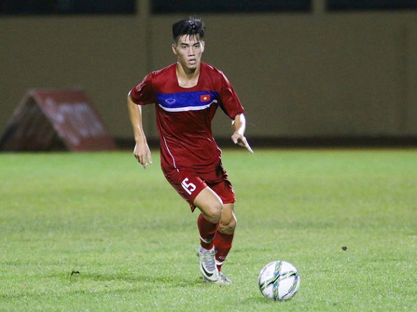 Tiến Linh dính chấn thương, nguy cơ lỡ AFF Cup 2018?