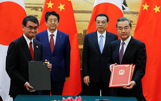 Nhật Bản và Trung Quốc ký hàng loạt thỏa thuận - Hình 1
