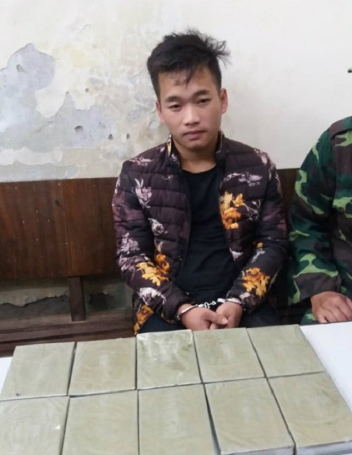 Bắt giữ nam thanh niên vận chuyển10 bánh heroin từ Lào về Việt Nam - Hình 1