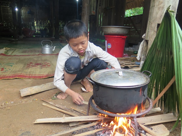 Hà Giang: Con thơ ngơ ngác chờ cha về...