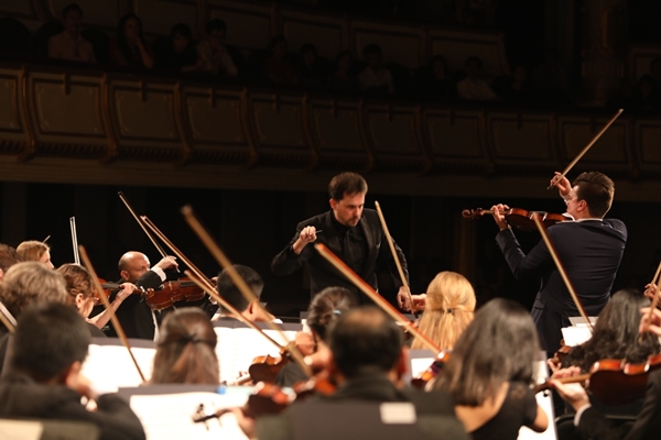 Những phút lặng trong chương trình hòa nhạc Tchaikovsky – Concerto dành cho violin của SSO - Hình 2