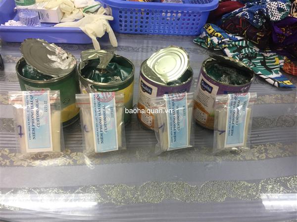 Giấu 4 kg cocaine trong hộp thực phẩm, nữ hành khách bị bắt ngay tại sân bay - Hình 1