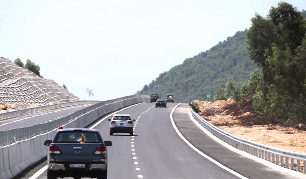 Tạm đình chỉ công tác Giám đốc BQL cao tốc Đà Nẵng-Quảng Ngãi