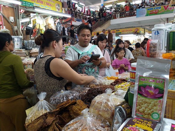 Đà Nẵng: Triển khai dán tem truy xuất nguồn gốc thực phẩm ở chợ Hàn