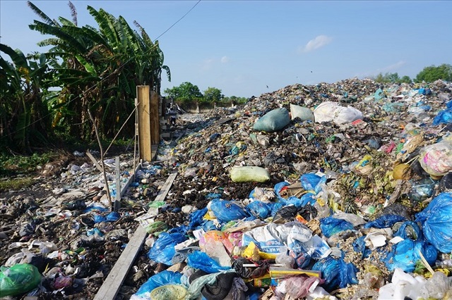 Nhà máy rác xin gia hạn bảo trì, người dân Cà Mau lại lao đao vì rác - Hình 2